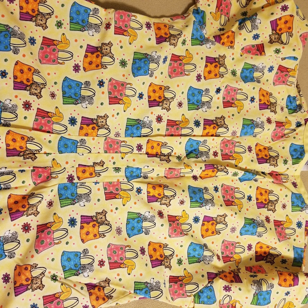 Scrub top - Picture 2 of 3